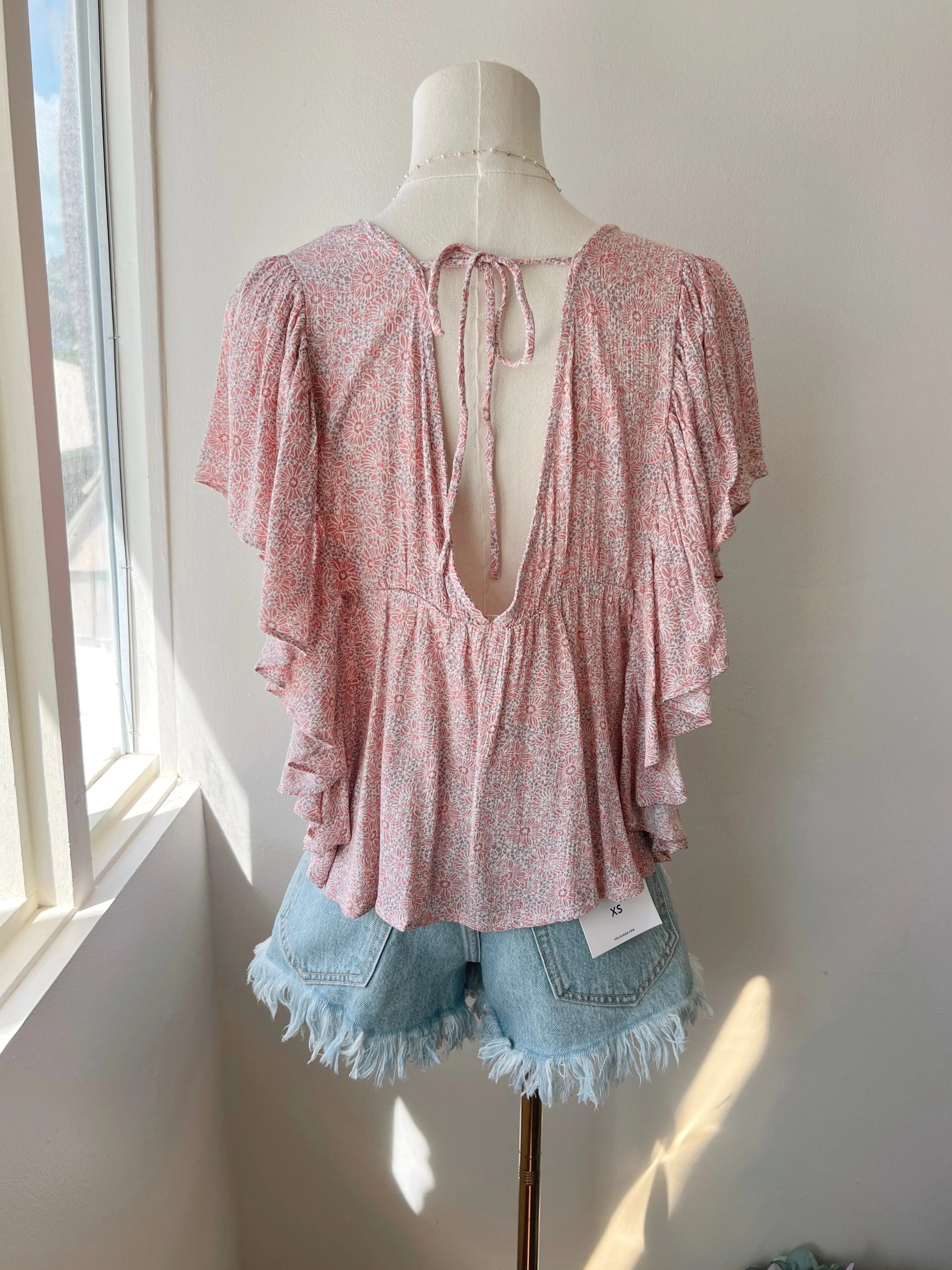 Button Batwing Top (FINAL SALE)