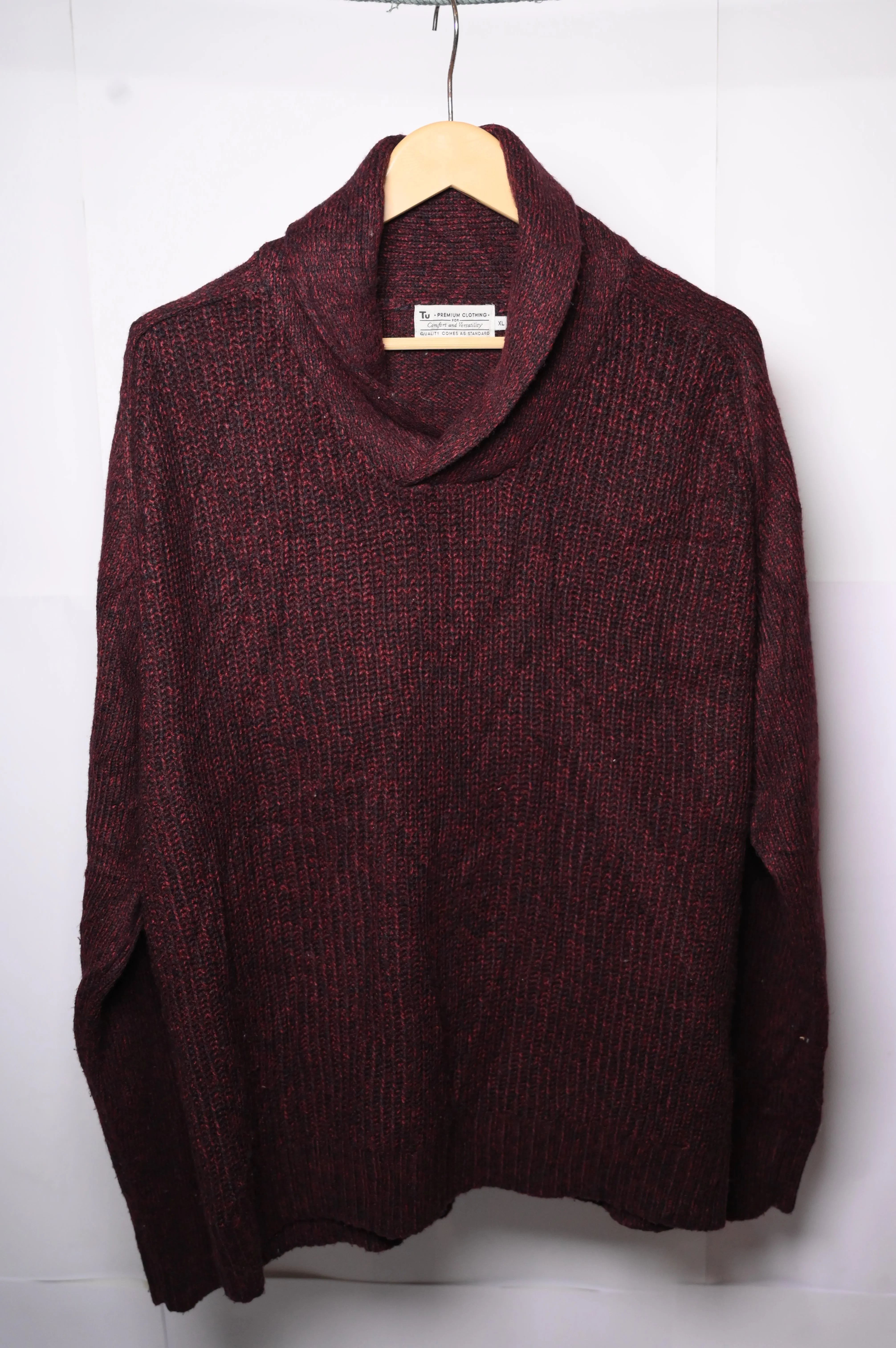 Maroon & Black Tu XL Sweater